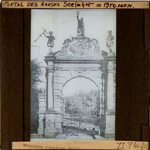 Portal des Hauses Seefahrt in Bremen