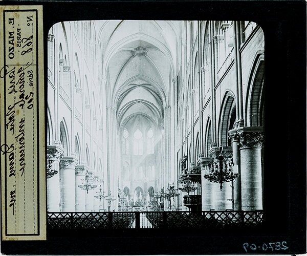 Paris, Notre Dame, vue genérale interieure – secondary view of slide
