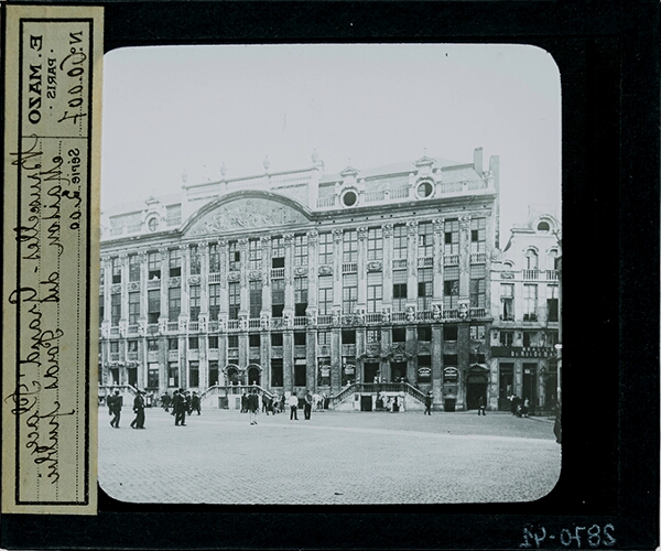 Bruxelles. Grand Place, maison du poids public. – secondary view of slide