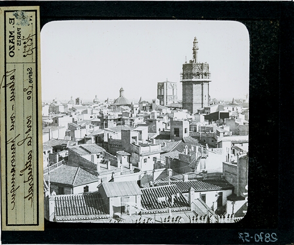Valence, vue panoramique vers la cathédrale – secondary view of slide