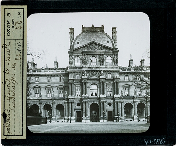 Le Louvre. Pavillon de Richelieu – secondary view of slide