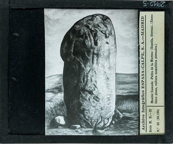 Menhir llamado Pedra de la Murtra (Espolla, Gerona)
