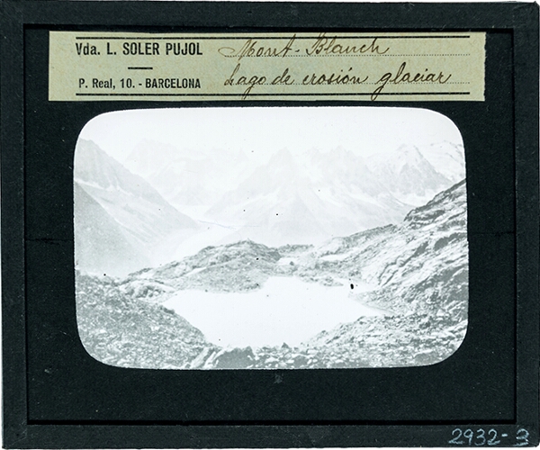 Mont-Blanch. Lago de erosión glaciar