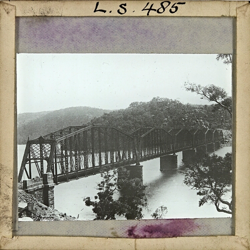 N.S.W., Hawkesbury Bridge, Full Length