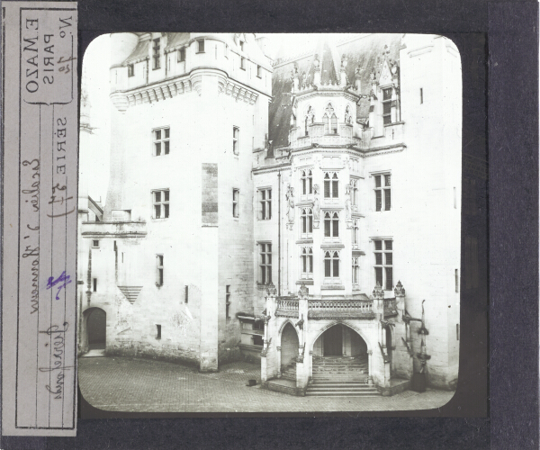 Escalier d'Honneur, Pierrefonds – secondary view of slide