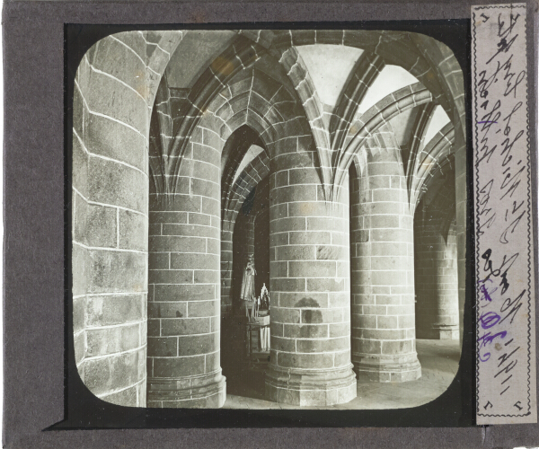 Mont Saint Michel. Crypte des gros pilliers – secondary view of slide
