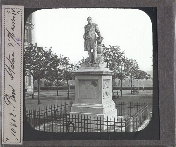 Pau. Statue d'Henri IV