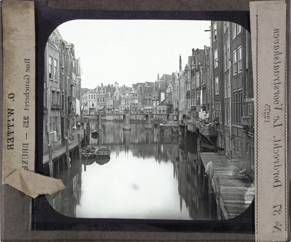 Dordrecht. Le Voorstraatshaven – secondary view of slide