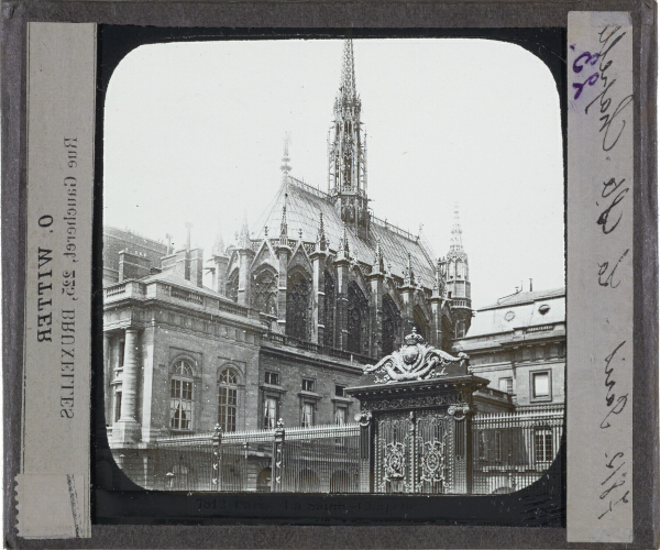 Paris. La Sainte-Chapelle – secondary view of slide