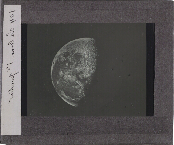 La lune. 1er quartier – secondary view of slide
