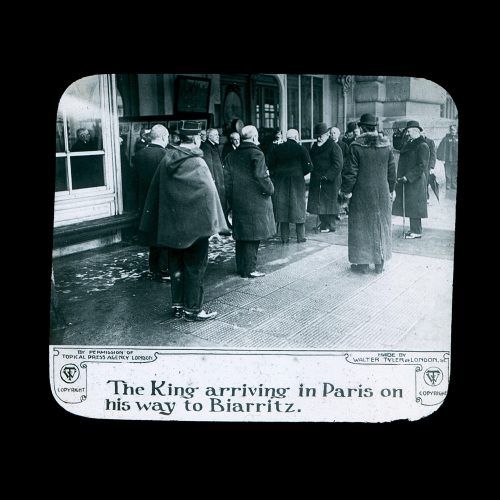 The King arriving in Paris on his way to Biarritz