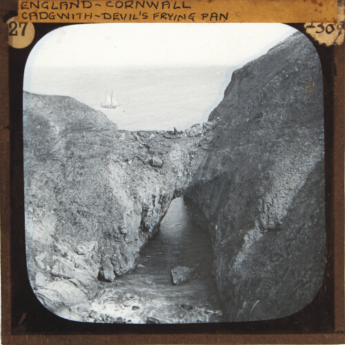 Devil's Frying Pan -- Cadgwith