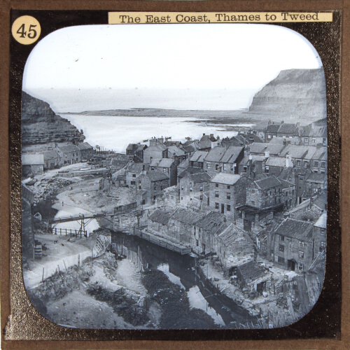 Staithes, looking Seaward