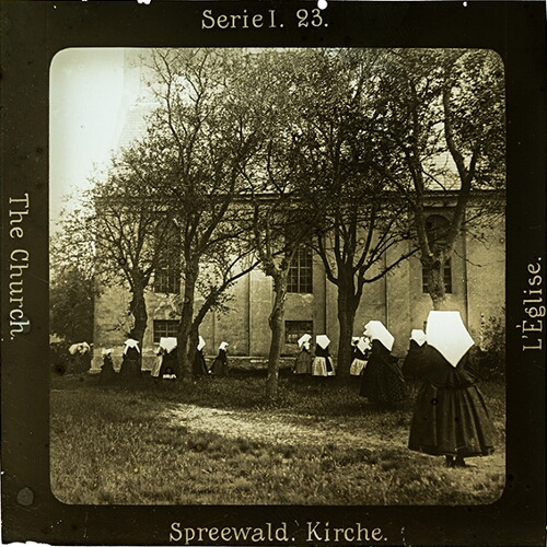Spreewald. Kirchgang in Burg– primary version