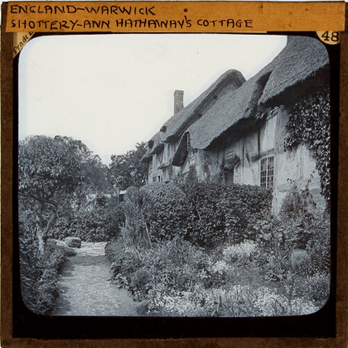 Stratford. Anne Hathaway's cottage