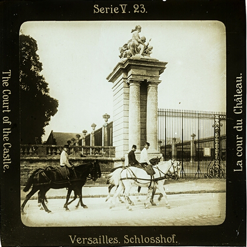 Versailles. Schlosshof.– primary version