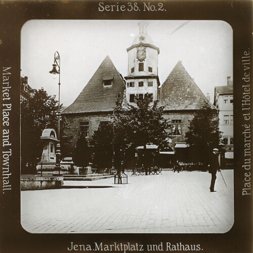 Jena. Marktplatz und Rathaus.
