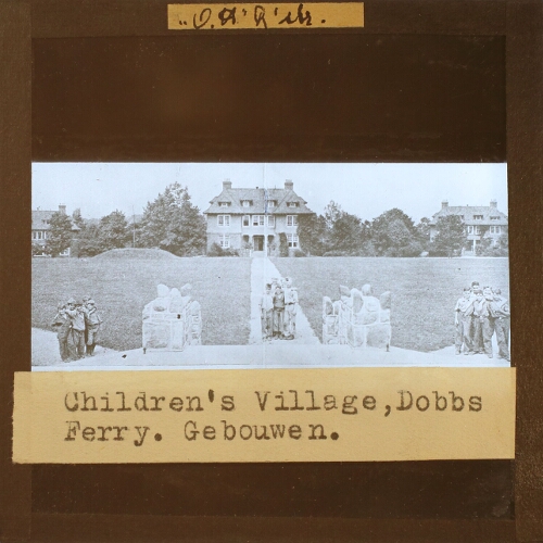 Children's Village, Dobbs Ferry. Gebouwen.
