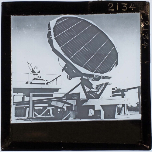 Polaristiescherm op radiotelescoop