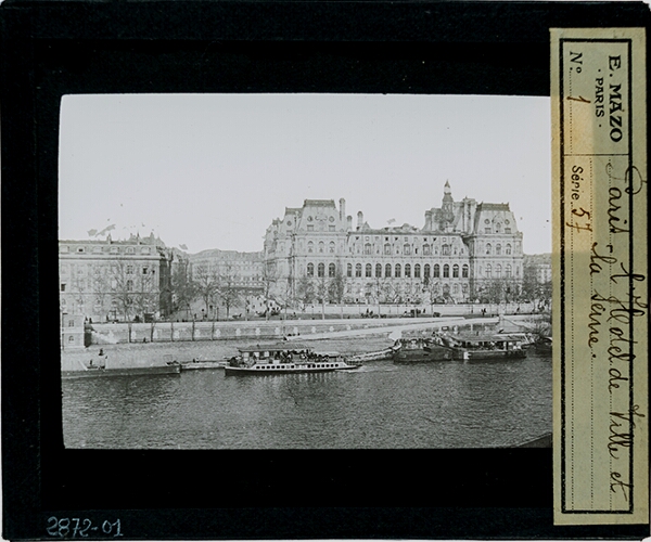 L'Hotel de Ville et la Seine