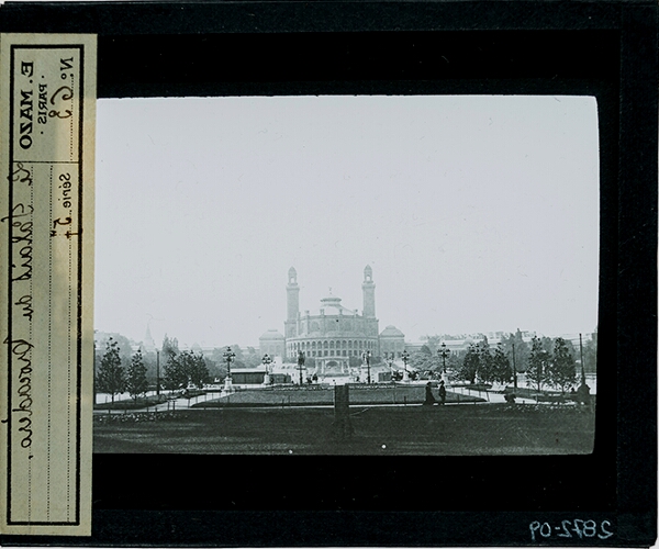 Le Palais du Trocadero – secondary view of slide