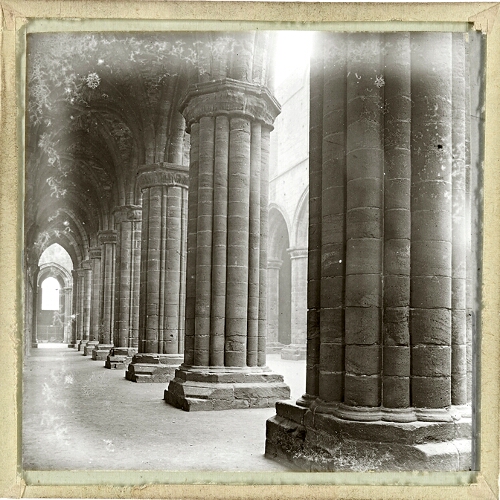 Kirkstall Abbey, Interior Cross View
