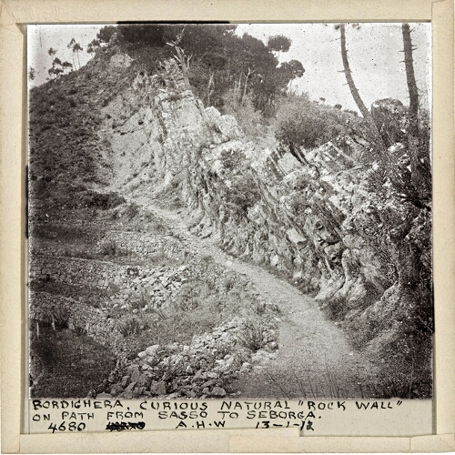 Bordighera, curious natural 'Rock Wall' on path from Sasso to Seborga
