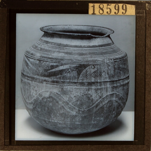 Jar, earthenware, from Nihawand, Persia, about 2500 B.C. – secondary view of slide
