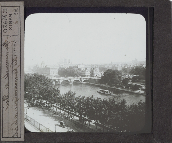 Vue panoramique de la cité – secondary view of slide