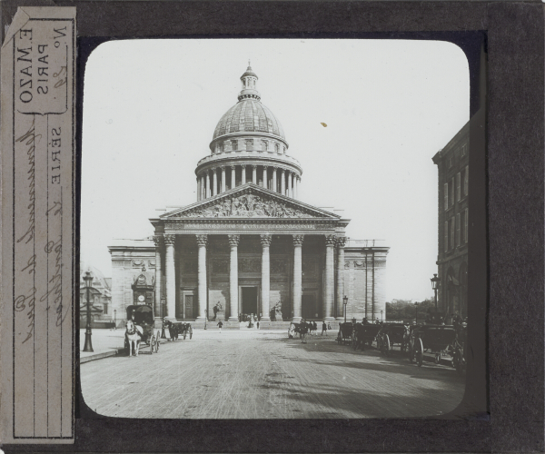 Le Panthéon – secondary view of slide