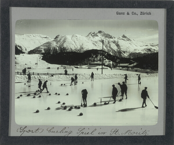 Sport. Curling Spiel in St Moritz