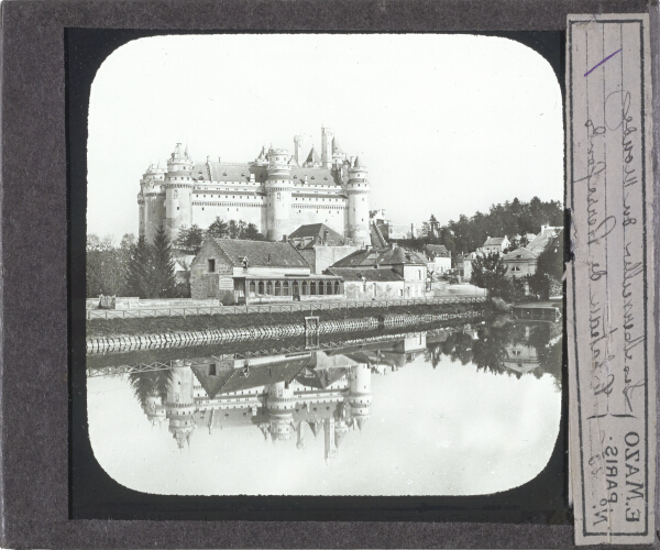 Château de Pierrefonds – secondary view of slide