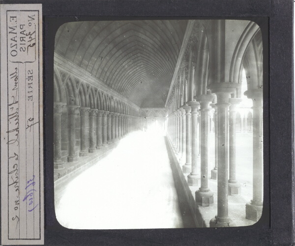 Mont Saint Michel. La cloître no. 2 – secondary view of slide