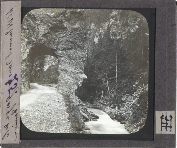 Tunnel dans le gorge de la Tamina – secondary view of slide