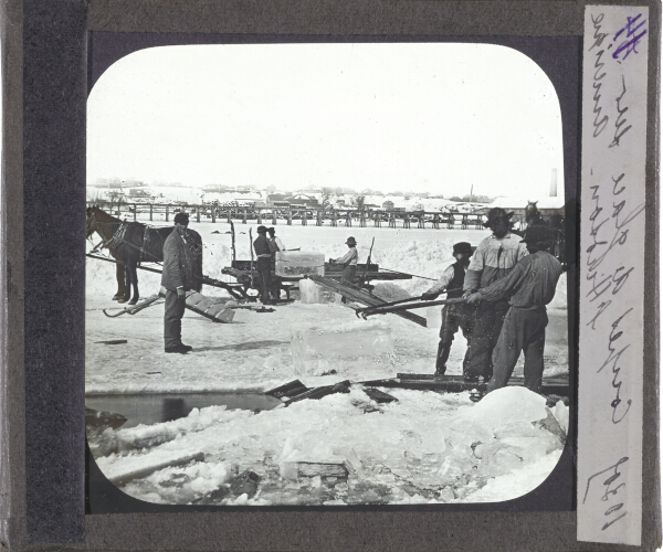 Coupes de glace sur l'Hudson, Amerique – secondary view of slide