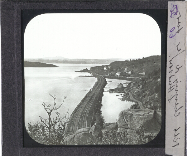 Chemin de fer sur l'Hudson – secondary view of slide
