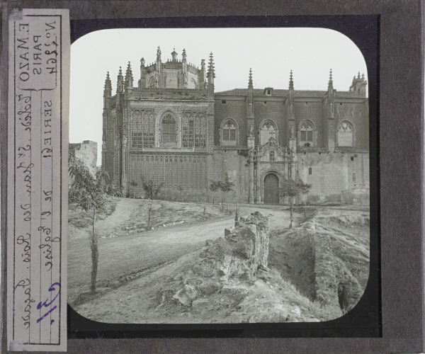 Tolède. Saint Jean des Rois, Façade de l'Eglise – secondary view of slide