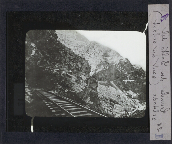 Tunnels du Salto del soldado (saut du soldat) – secondary view of slide