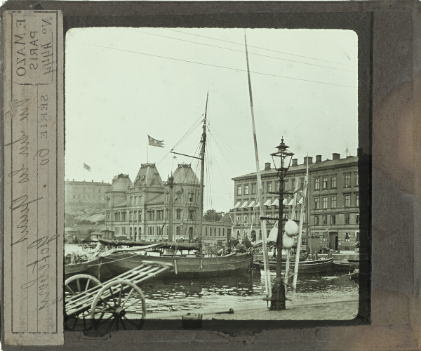 Vue sur les quais – secondary view of slide