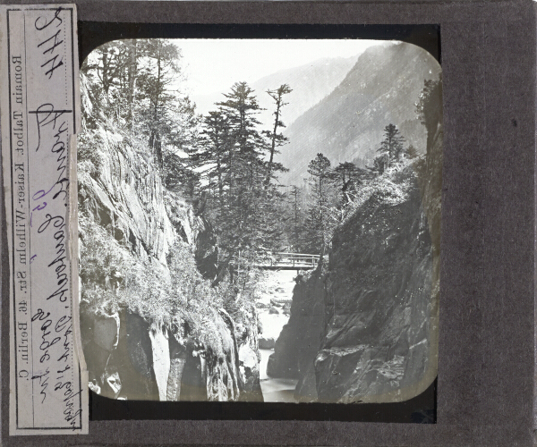 France. Cauterets, Gorge du Pont d'Espagne – secondary view of slide