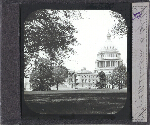 Washington. Le Capitole – secondary view of slide